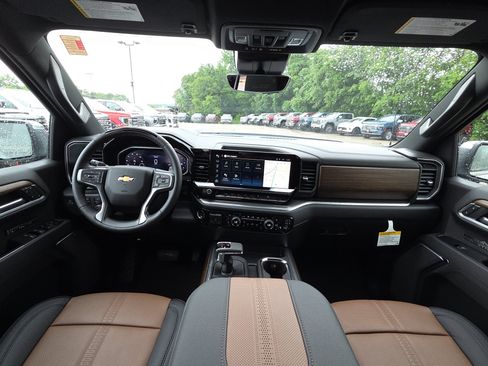 New 2026 Chevrolet Silverado 1500 High Country w/ Technology Package AWD/4WD image 31