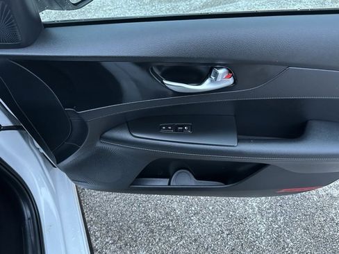 Used 2022 Kia Forte GT-Line w/ GT-Line Premium Package image 11