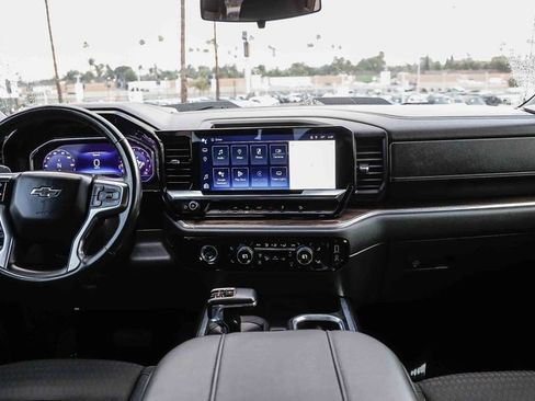 Used 2024 Chevrolet Silverado 1500 LT Trail Boss AWD/4WD image 15