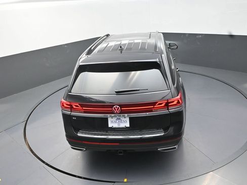 New 2026 Volkswagen Atlas SE FWD image 18