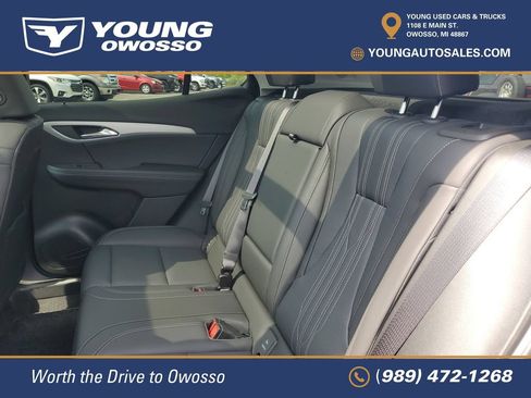 Used 2025 Buick Envision Avenir AWD/4WD image 29