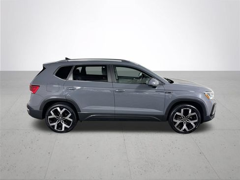 Used 2022 Volkswagen Taos SEL AWD/4WD image 5