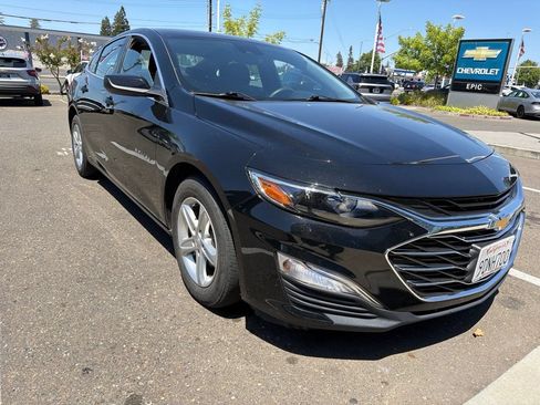 Used 2022 Chevrolet Malibu LS FWD image 11