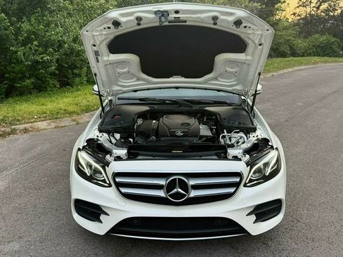 Used 2018 Mercedes-Benz E 300 4MATIC image 40