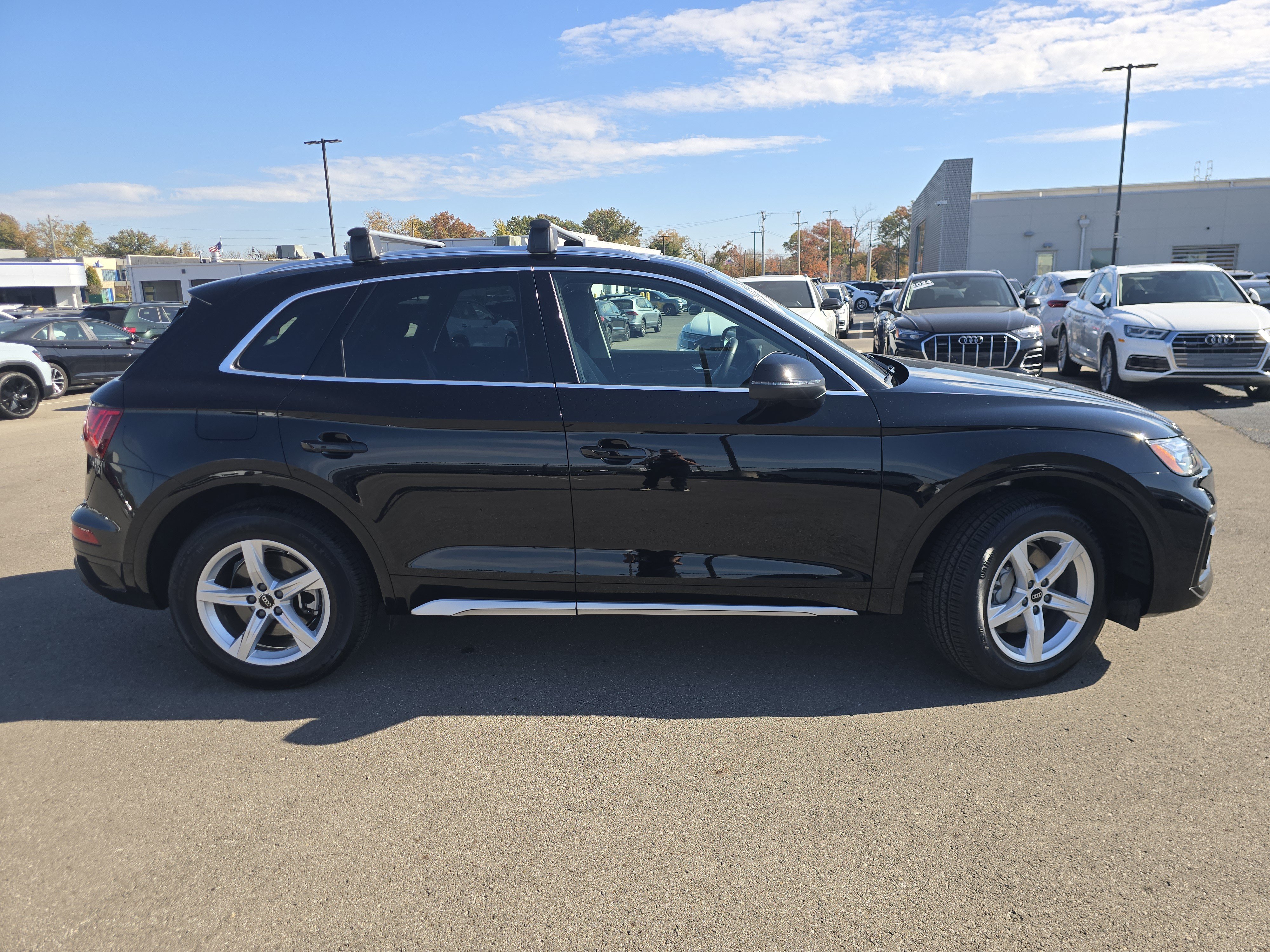 Certified 2023 Audi Q5 2.0T Premium w/ Convenience Package AWD/4WD image 8