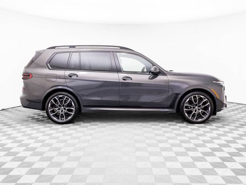 Certified 2026 BMW X7 xDrive40i w/ Executive Package AWD/4WD image 6