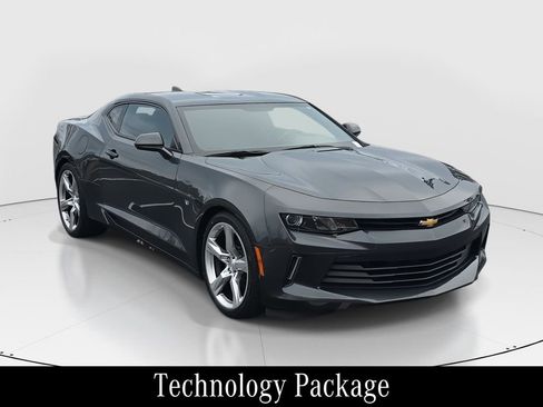 Used 2017 Chevrolet Camaro LT image 3