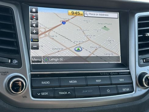 Used 2018 Hyundai Tucson Limited AWD/4WD image 13