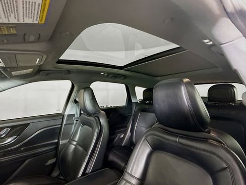 Used 2022 Lincoln Corsair AWD w/ Premium Package image 22