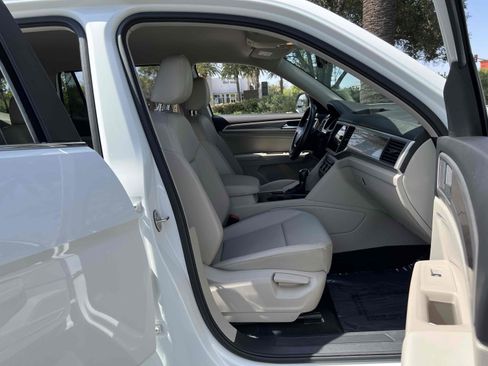 Used 2019 Volkswagen Atlas SE w/ Towing Package image 52