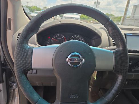 Used 2013 Nissan Frontier S RWD image 10