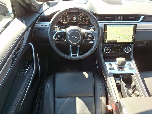 Used 2026 Jaguar F-PACE R-Dynamic S image 4