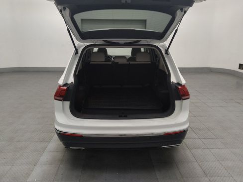 Used 2021 Volkswagen Tiguan SE w/ Panoramic Sunroof Package FWD image 29