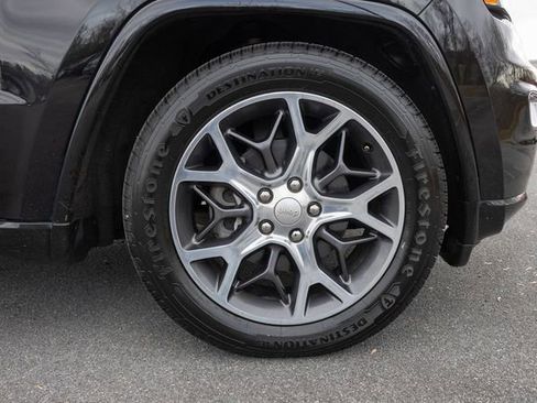 Used 2019 Jeep Grand Cherokee Overland image 11