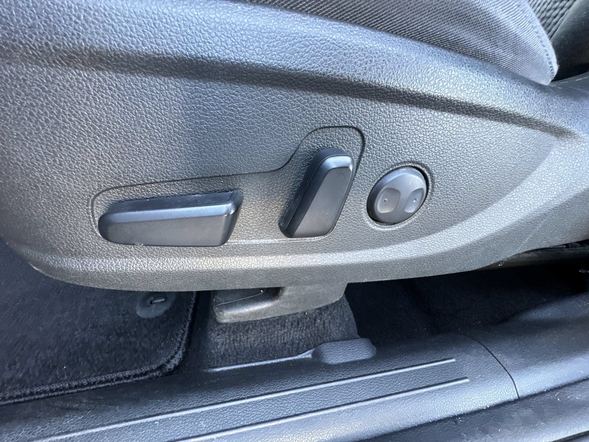 Used 2022 Hyundai Santa Fe SEL AWD/4WD image 12