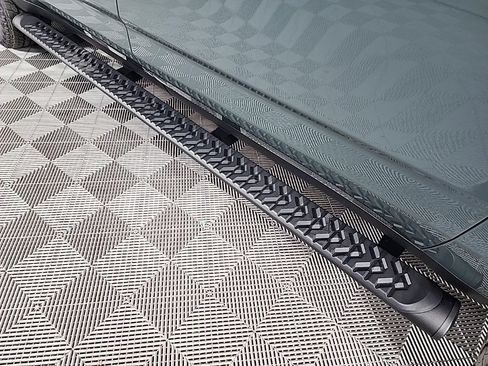 New 2026 Chevrolet Suburban Z71 w/ Comfort Package image 15