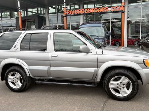 Used 2001 INFINITI QX4 4WD w/ (S02) Sport Pkg image 2