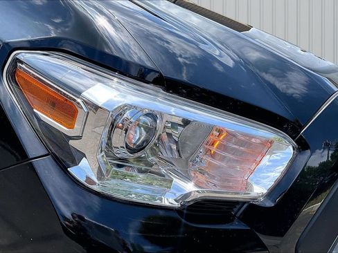 Used 2023 Toyota Tacoma SR5 w/ SX Package AWD/4WD image 32