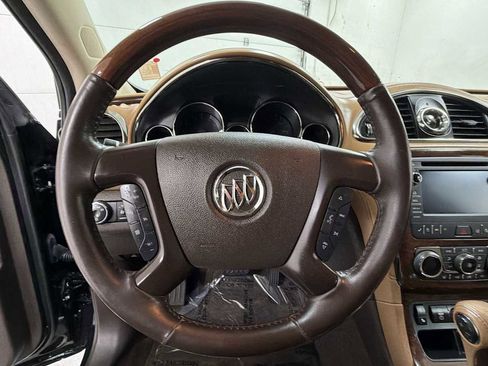 Used 2017 Buick Enclave Premium image 16