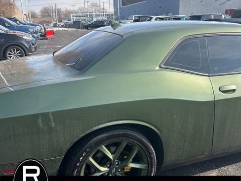 Used 2022 Dodge Challenger R/T w/ Driver Convenience Group image 11