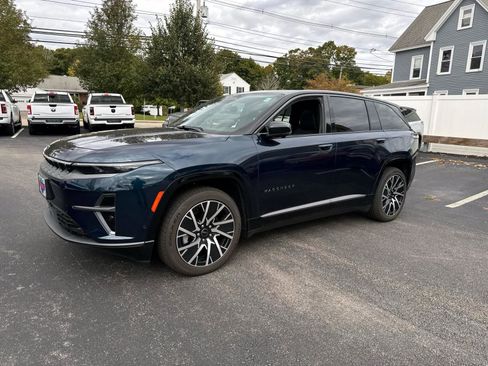 New 2025 Jeep Wagoneer S Limited image 6