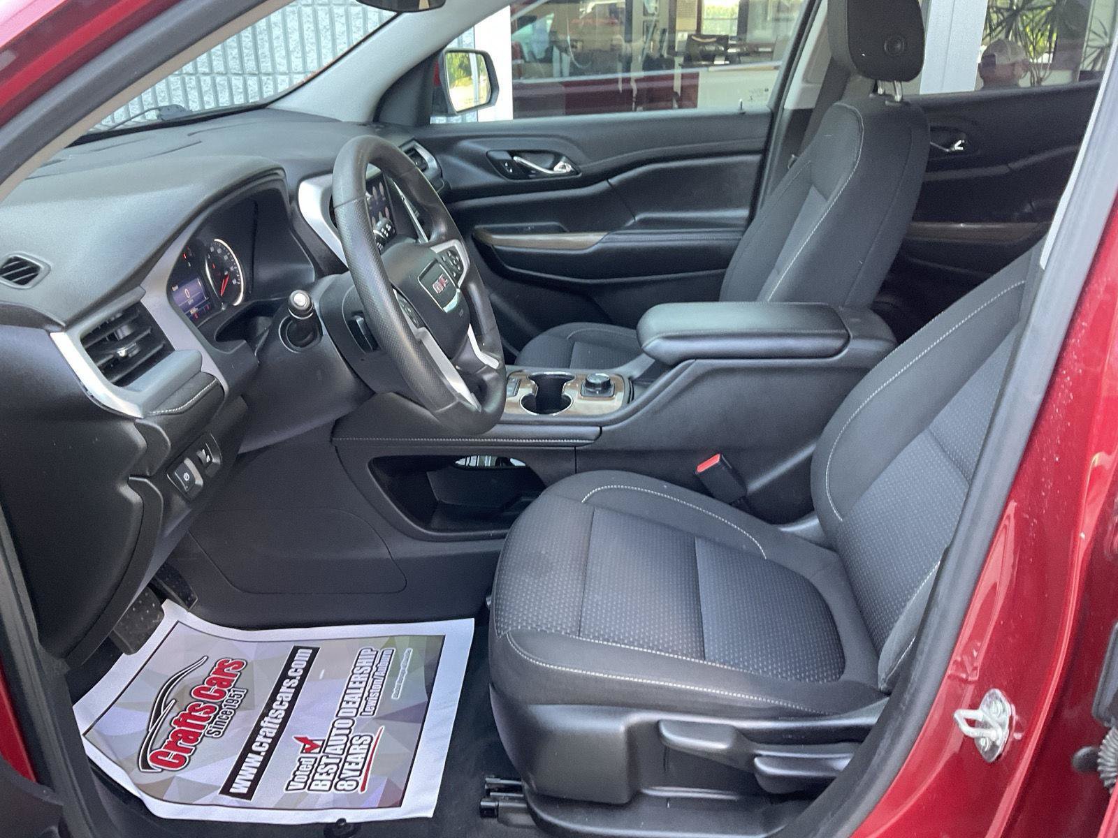 Used 2023 GMC Acadia SLE w/ LPO, Floor Liner Package AWD/4WD image 10