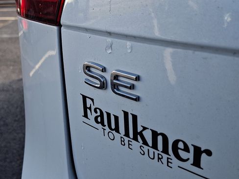 Used 2024 Volkswagen Tiguan SE R-Line image 30