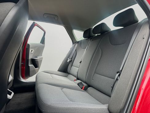 Used 2025 Kia K4 LXS image 25