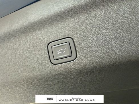 Used 2025 Cadillac Escalade Sport w/ LPO, ONYX Package image 29