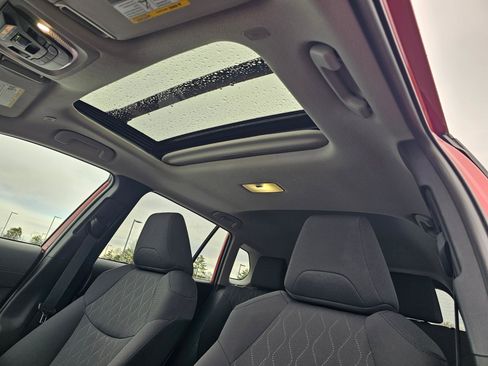 Used 2023 Toyota Corolla Cross LE w/ Moonroof Package image 29