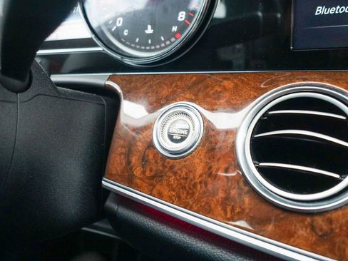 Used 2017 Mercedes-Benz E 300 4MATIC image 21