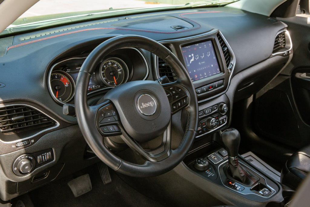 Used 2021 Jeep Cherokee Trailhawk w/ Sun, Sound & Nav Group AWD/4WD image 10