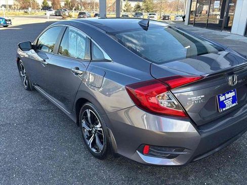 Used 2016 Honda Civic Touring image 5