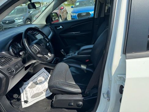 Used 2018 Dodge Journey Crossroad w/ Nav & Sun Group image 9