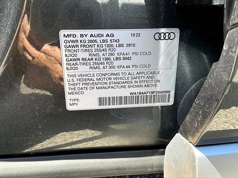 Used 2023 Audi SQ5 Premium Plus w/ Premium Plus Package image 16