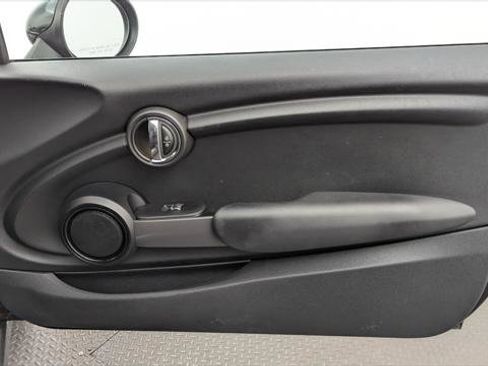 Used 2016 MINI Cooper 2-Door Hardtop FWD image 19