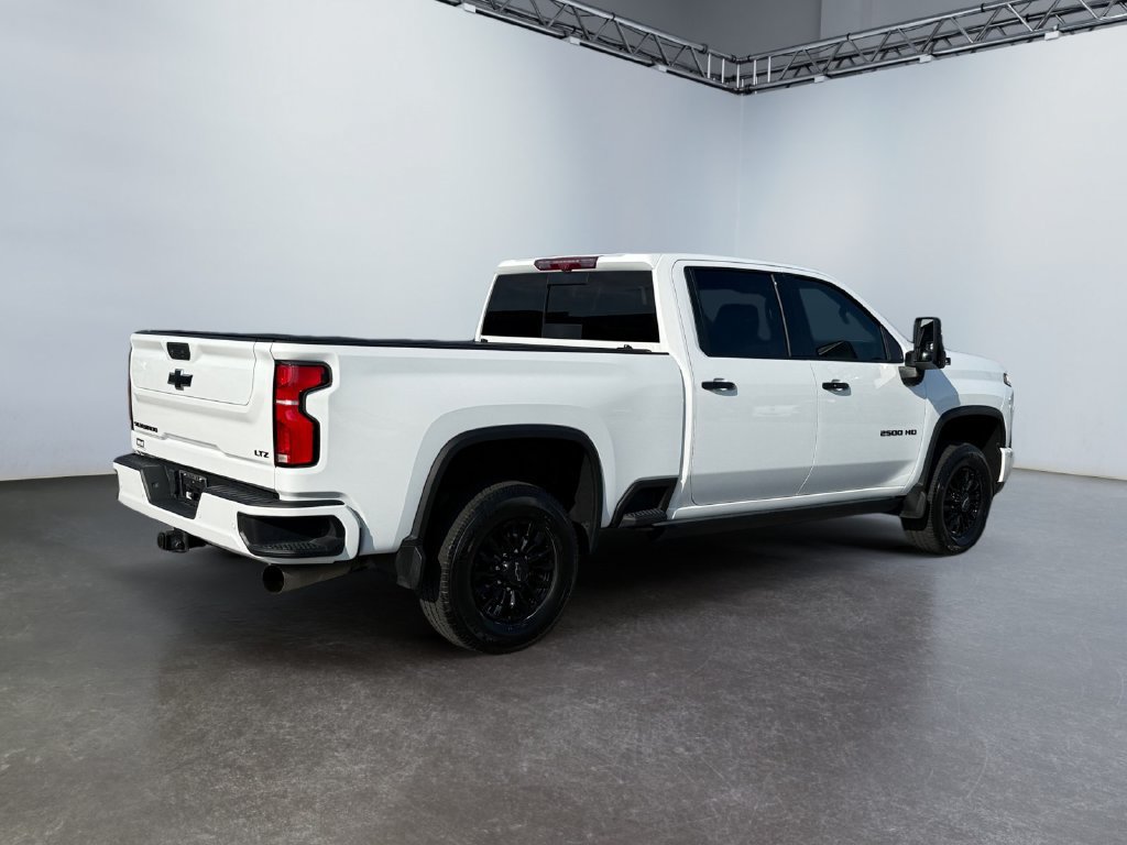 Used 2024 Chevrolet Silverado 2500 LTZ w/ LTZ Plus Package AWD/4WD image 3