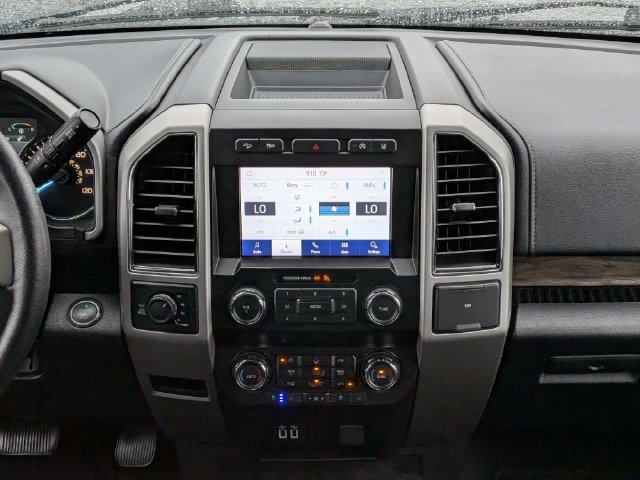 Used 2020 Ford F150 Lariat w/ FX4 Off-Road Package AWD/4WD image 16