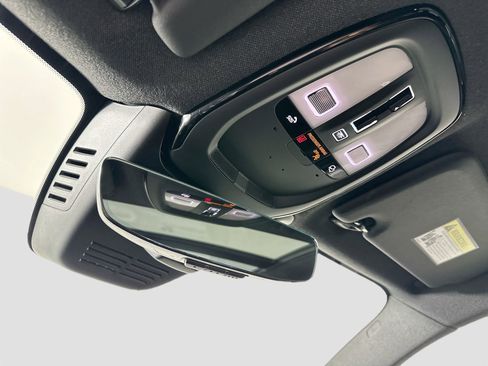 Certified 2023 Volvo XC40 B5 Plus w/ Climate Package image 20