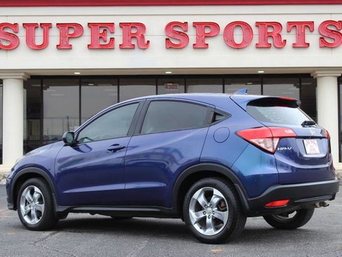 Used 2017 Honda HR-V LX image 5