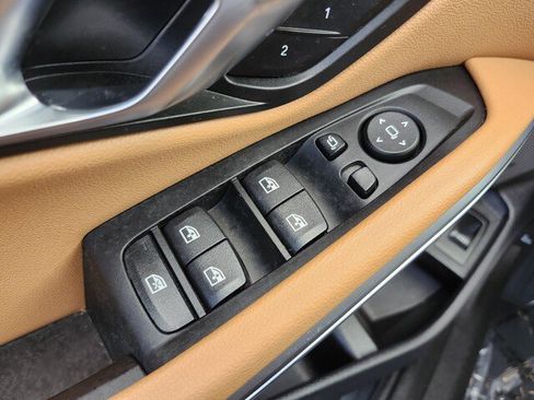 Certified 2025 BMW 330i Sedan w/ M Sport Package image 36