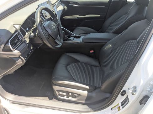 Used 2024 Toyota Camry SE FWD image 15