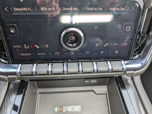 New 2026 GMC Yukon XL AT4 w/ AT4 Premium Package image 26