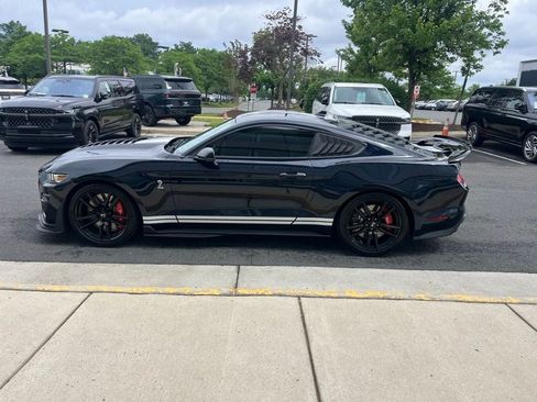 Certified 2021 Ford Mustang Shelby GT500 w/ Technology Package RWD image 4
