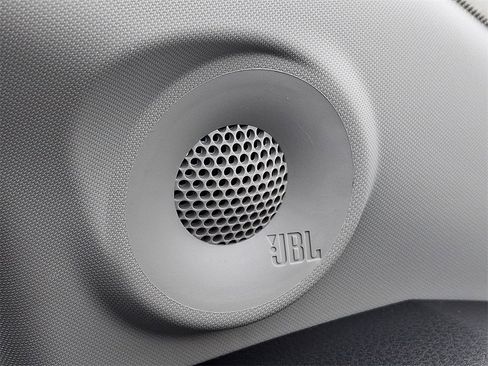 Certified 2024 Toyota Sienna XLE image 28