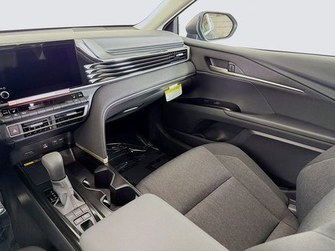 New 2026 Toyota Camry LE AWD/4WD image 19