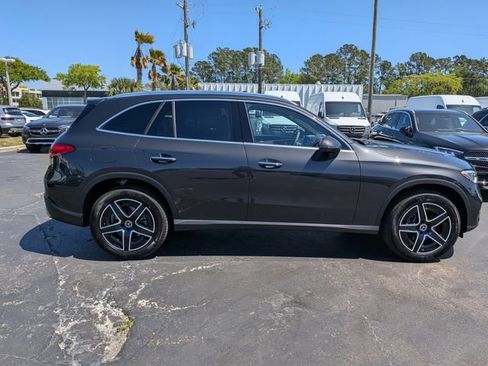 New 2026 Mercedes-Benz GLC 300 4MATIC image 3