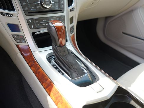 Used 2009 Cadillac CTS 3.6 RWD image 26