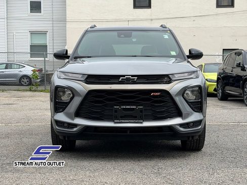 Used 2023 Chevrolet TrailBlazer RS AWD/4WD image 2