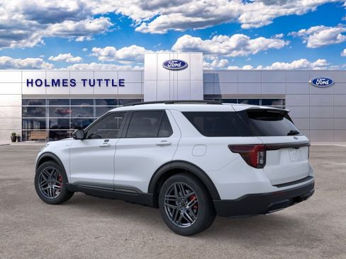 New 2026 Ford Explorer ST-Line w/ ST-Line Street Pack RWD image 4